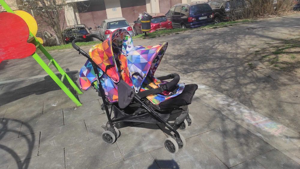 Количка за две деца - породени / близнаци / братя, сестри