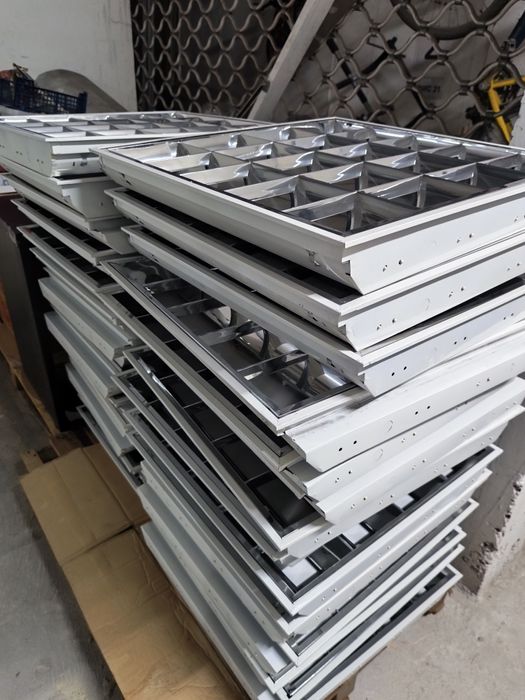 Осветително тяло за окачен таван, размер 60х60 см