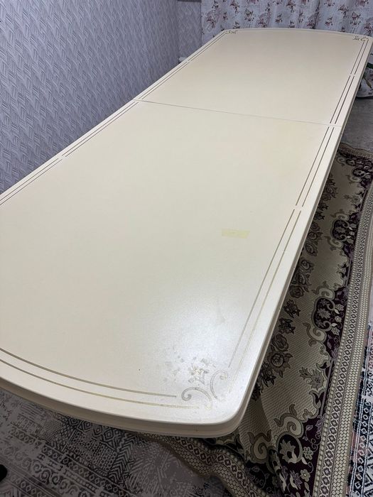 Продам стол и стулья