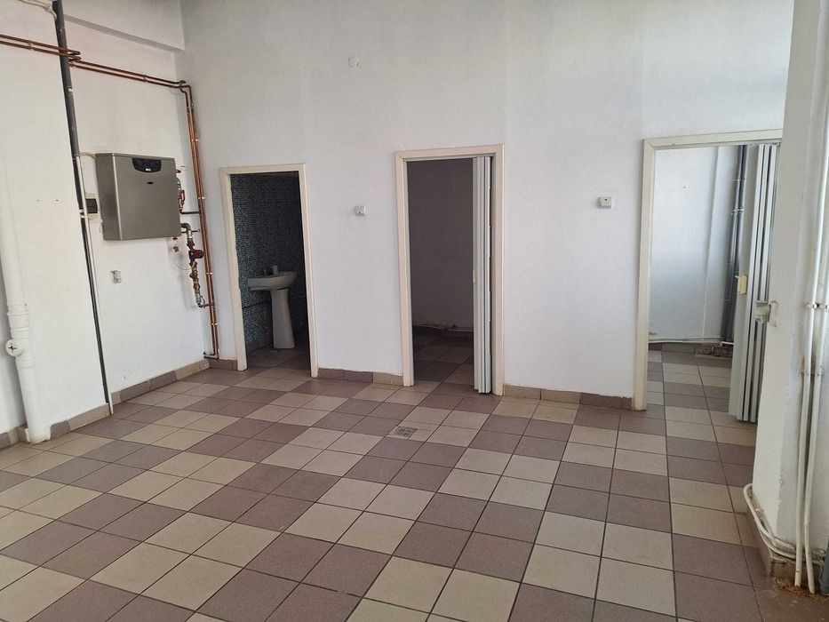 Spatiu Comercial De Inchiriat