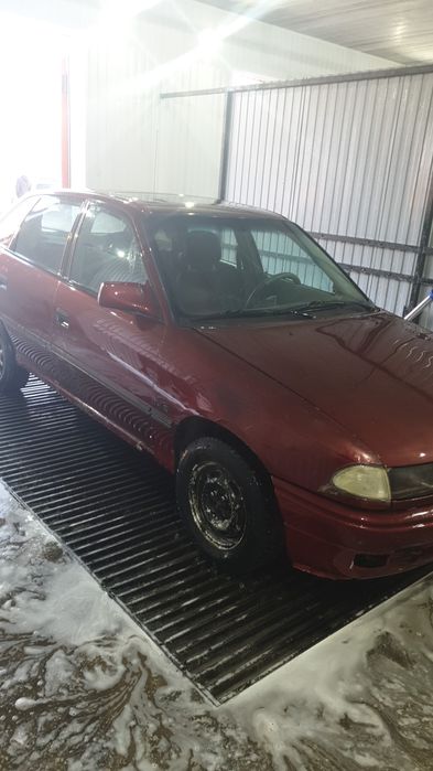 Продам опель астра газ,бензин