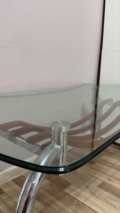 Продаю журнальный столик