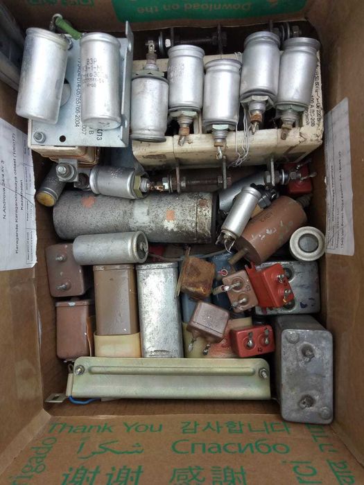 Радиодетали диоды, конденсаторы, диоды итд