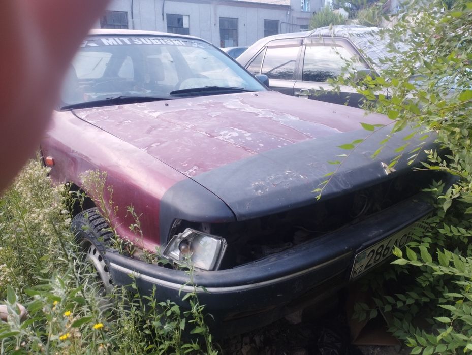 Митсубиси Галант