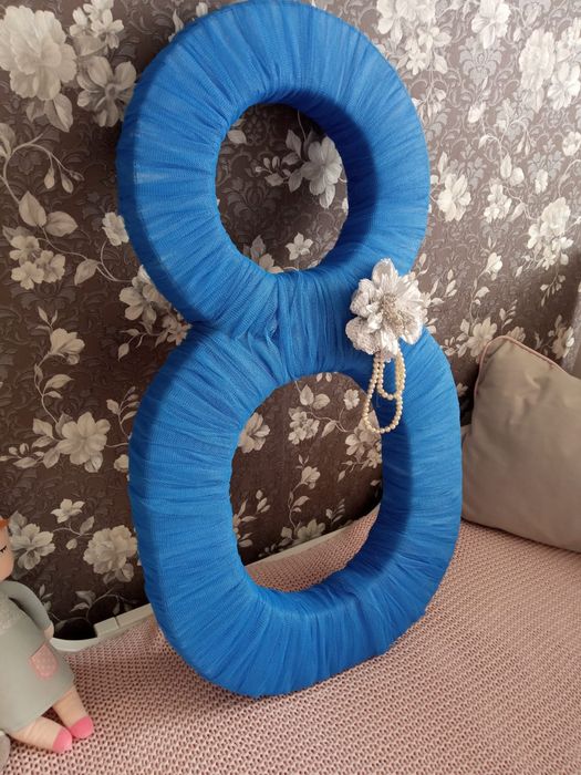 Цифра 8 на праздник