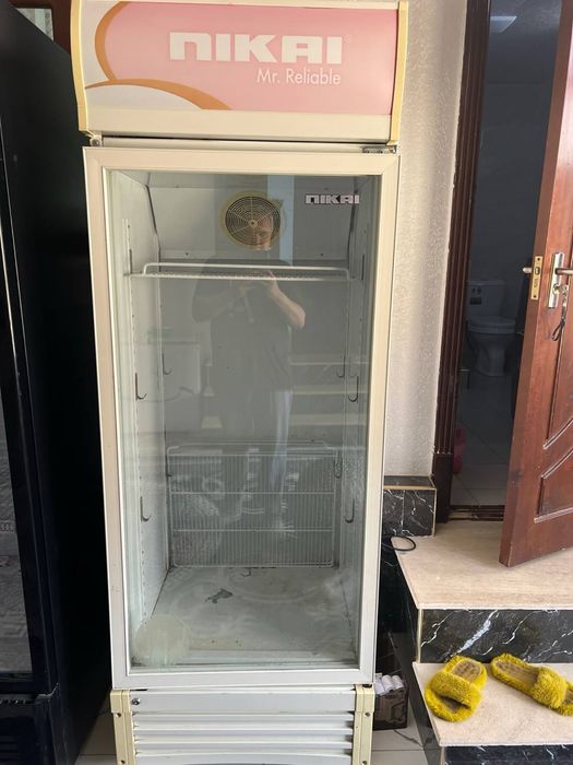 Витрина для напитков фирми ZIFFLER и Nikai