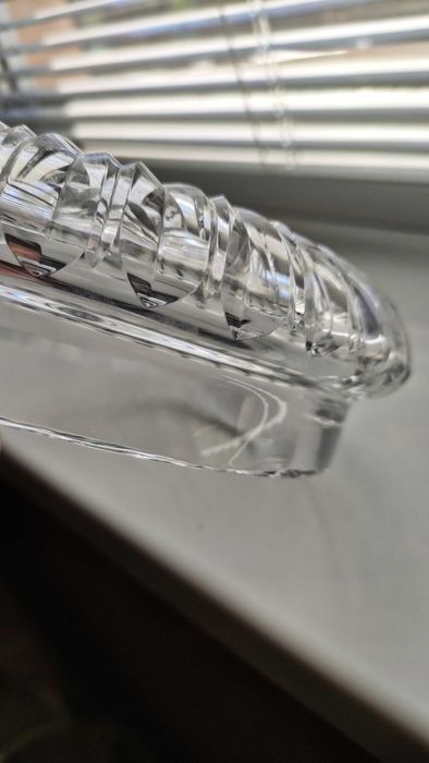 Голяма кристална купа с капак