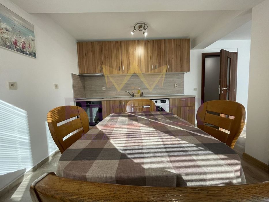 Дава се под наем Тристаен апартамент в Варна, Колхозен пазар - 90 кв.м за 561 € - Снимка #3