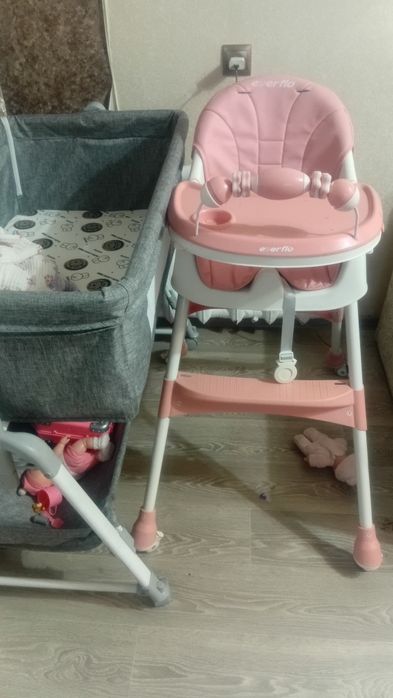 Продам столик для кормления