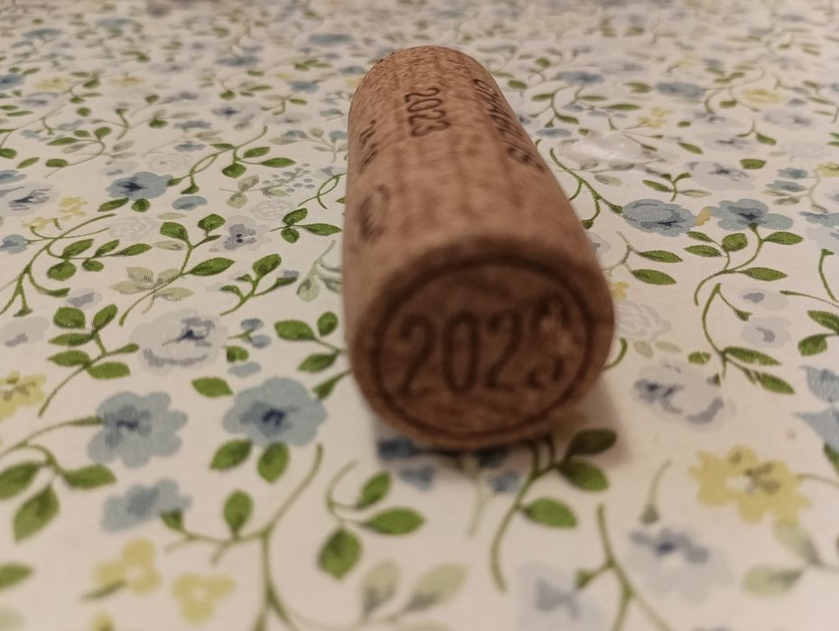 Продавам коркова тапа от вино Шабли Chablis