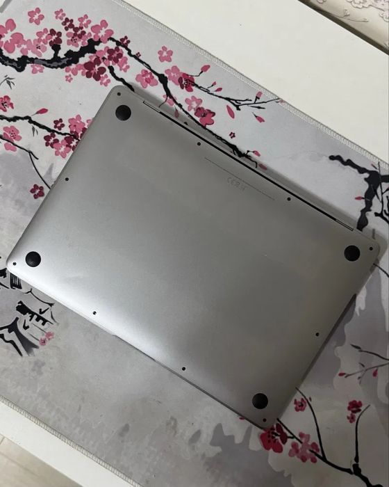 Macbook air 8гб продам
