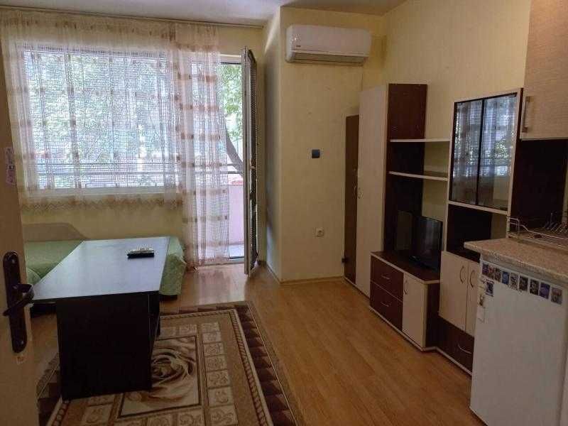 Дава се под наем Едностаен апартамент в Бургас, Център - 37 кв.м за 298.86 € - Снимка #4