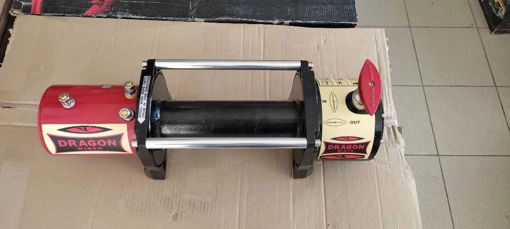 Troliu Electric DRAGON  WINCH 13000 LBS 12V 5894 KG