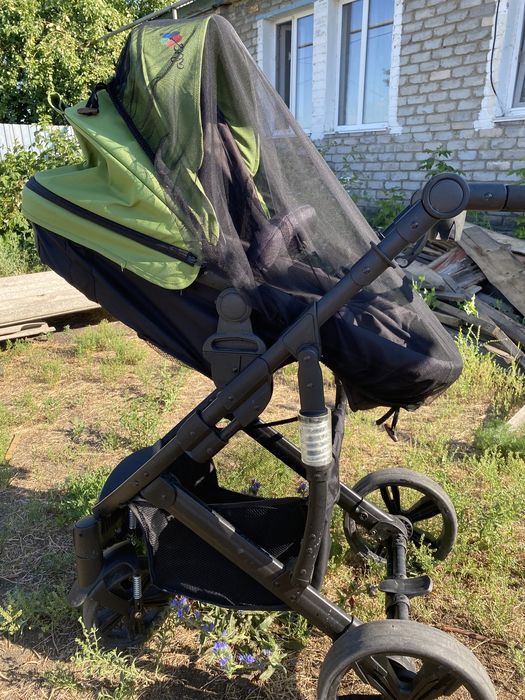 Продам детскую коляску (демисезонная)