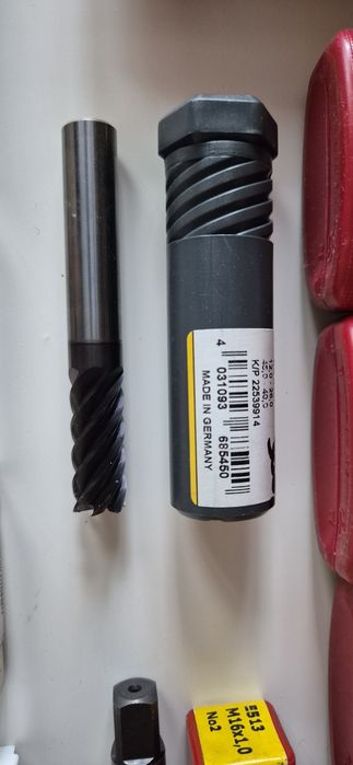 Vand placute amovibile,freze,burchie,tarozi carbura noi si profesional