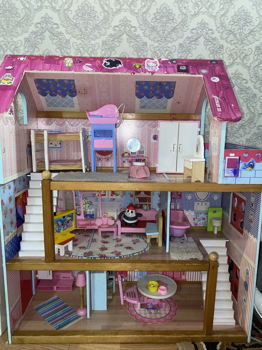 Продам домик деревянный кукольный для девочки