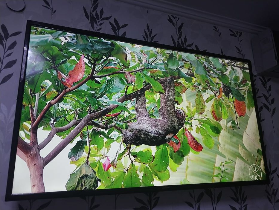 Самсунг-82см.Smart WI-FI T2