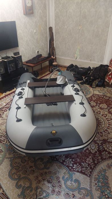 Продаётся лодка Ривьера 3.20 с надувным дном