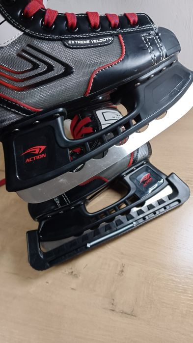 Коньки хоккейные