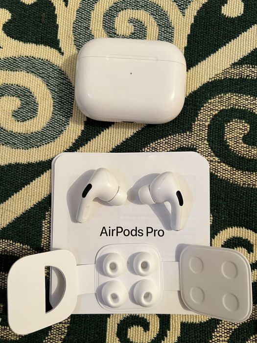 AirPods Pro ( наушник )