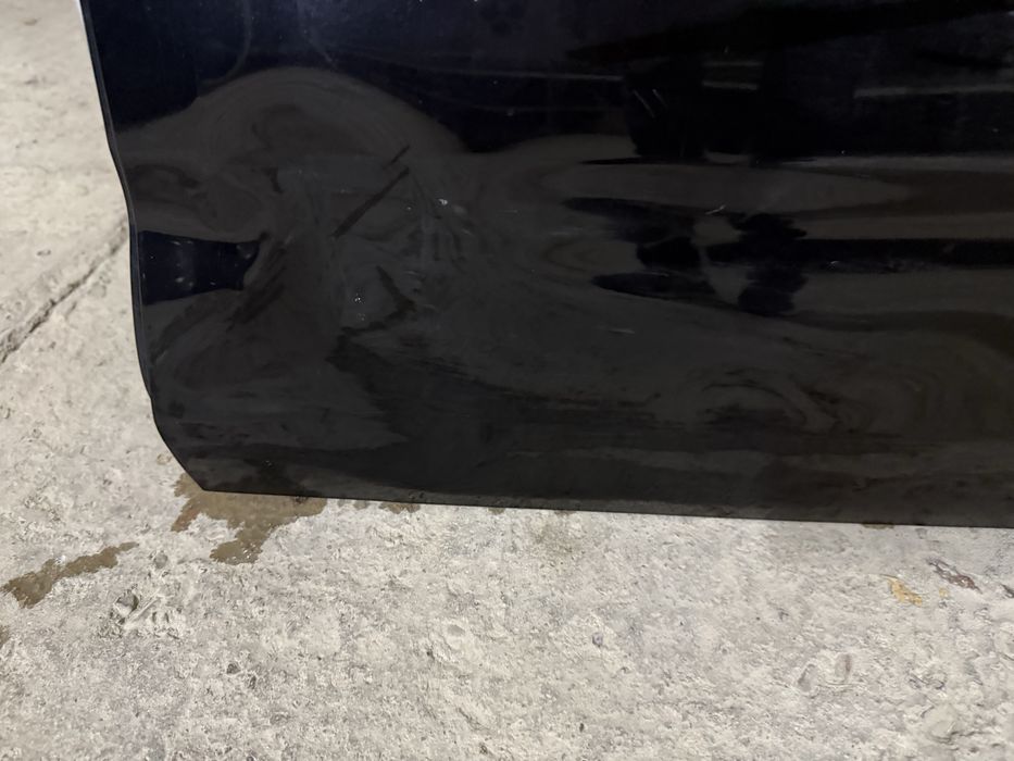 Monza eshik sotiladi