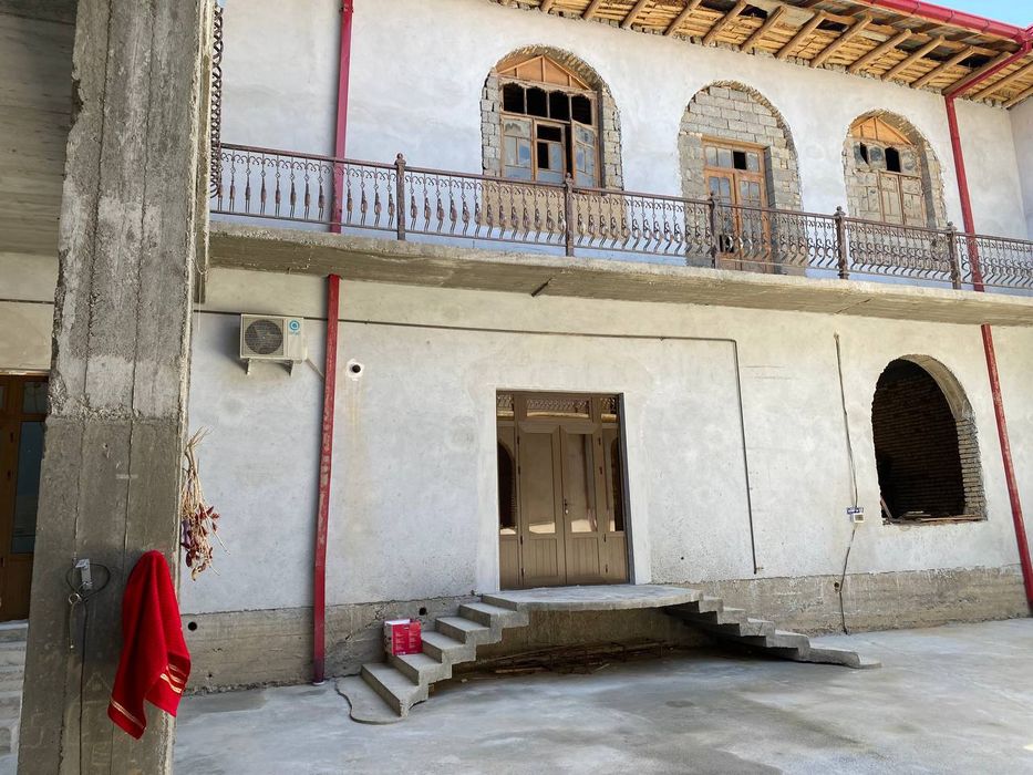 Samarqand shahrida hovli uy sotiladi