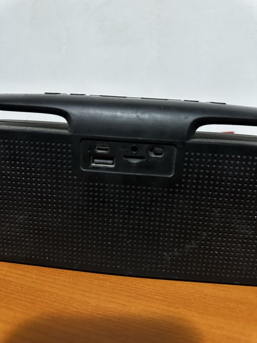 Boxa AKAI in stare buna