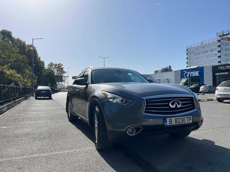 Infiniti QX70 3.7