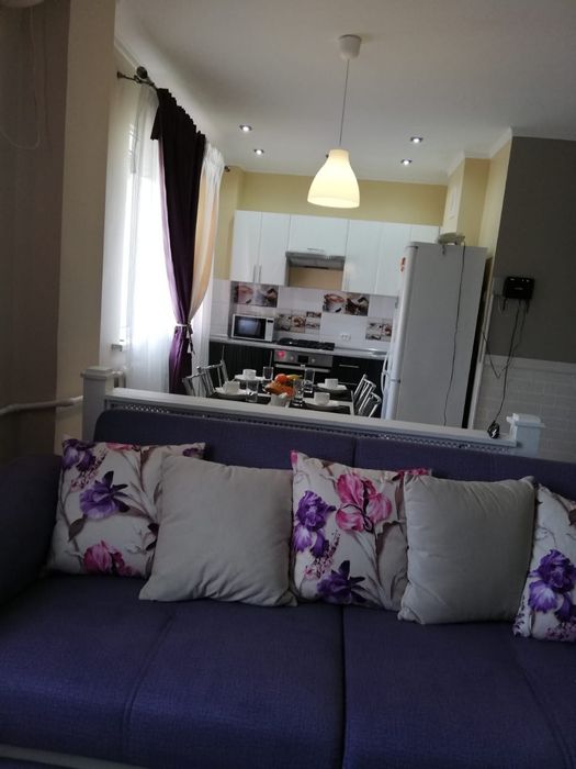 продается срочно диван