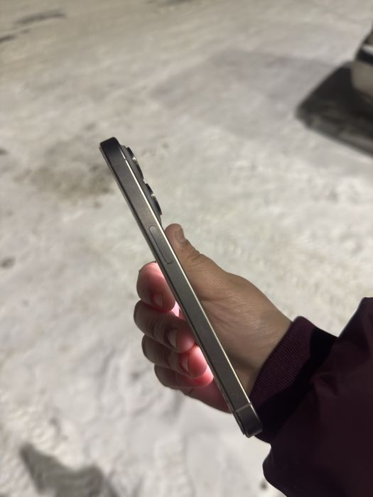 ПРОДАМ  IPhone 15 Pro