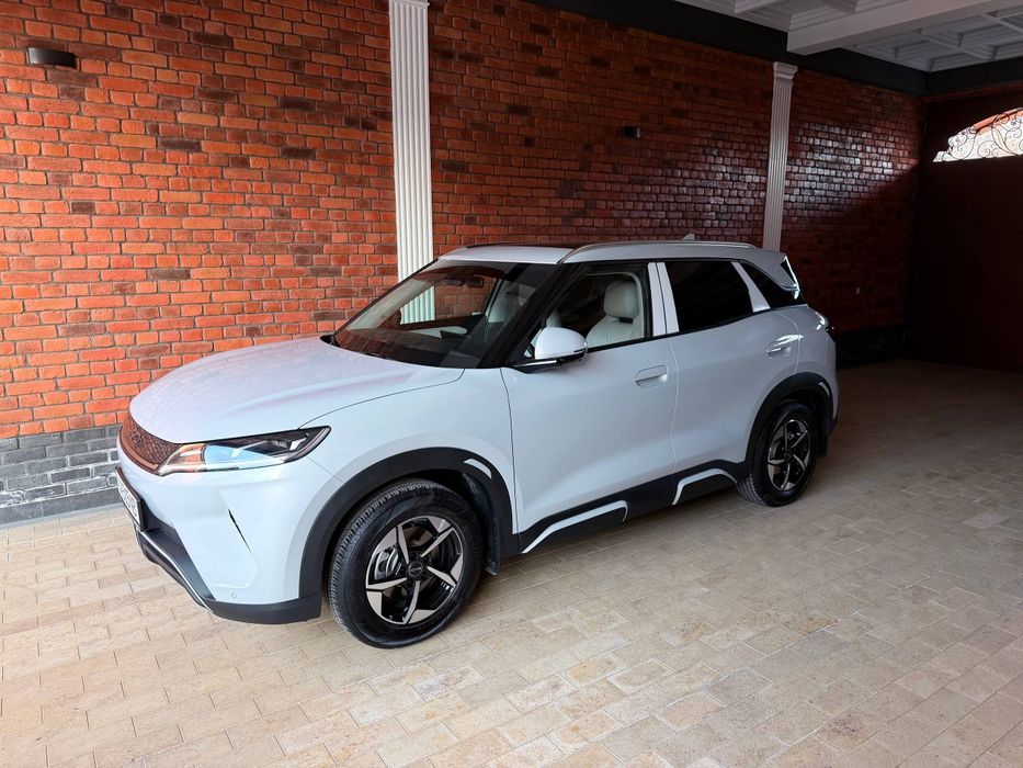 BYD Yuan up 2025 ofitsal