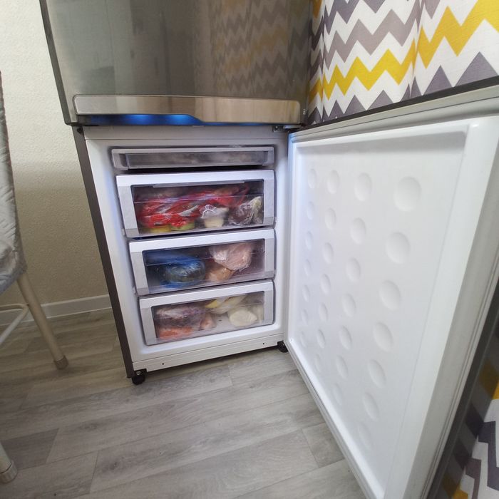 Продам холодильник SAMSUNG