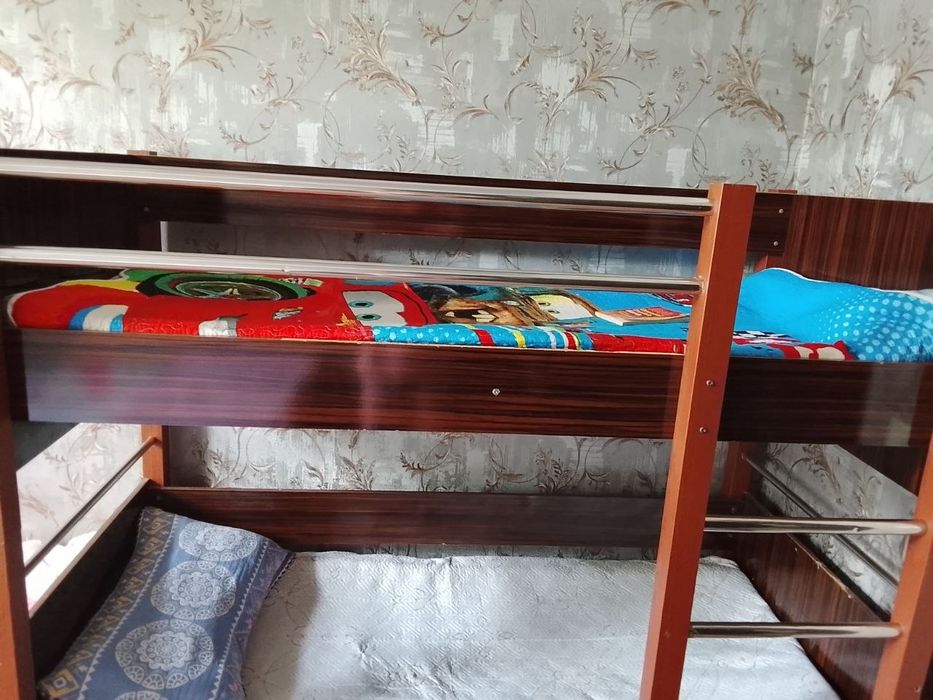 Ikki kishilik bolalar krovati