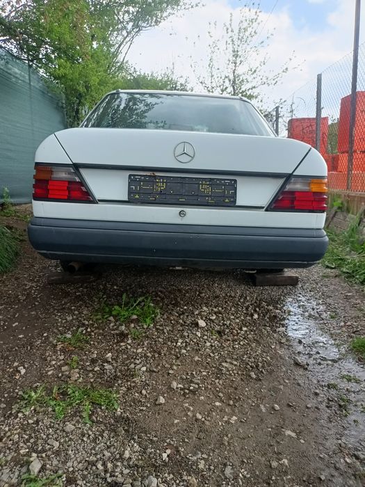 Части за Мерцедес 124