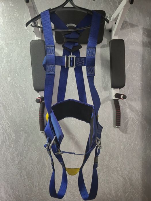 Страховочная привязь