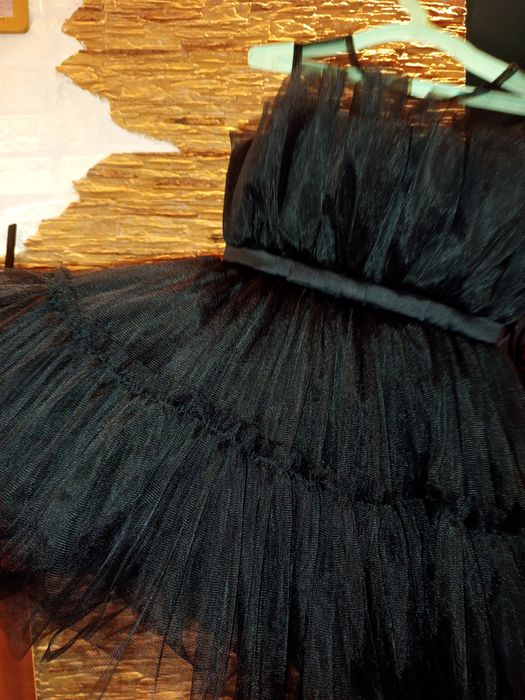 Продам шикарные платьяна девочку