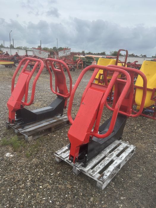 Clesti manevrat baloti . Coasa . Infoliator . Grebla