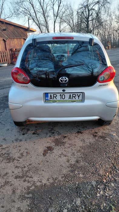 Vând Toyota aigo consum foarte moc