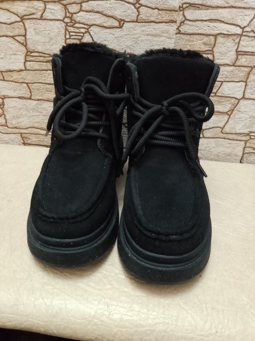 Продам зимние ботинки