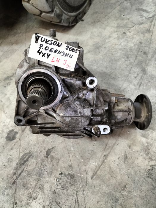 Раздатка / Раздатъчна кутия Hyundai Tucson / Хюндай Туксон 2.0 бензин