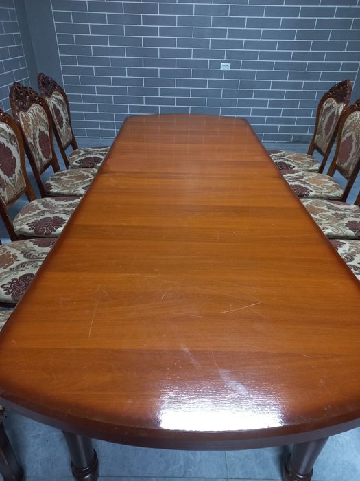 Стол и стулья б/у