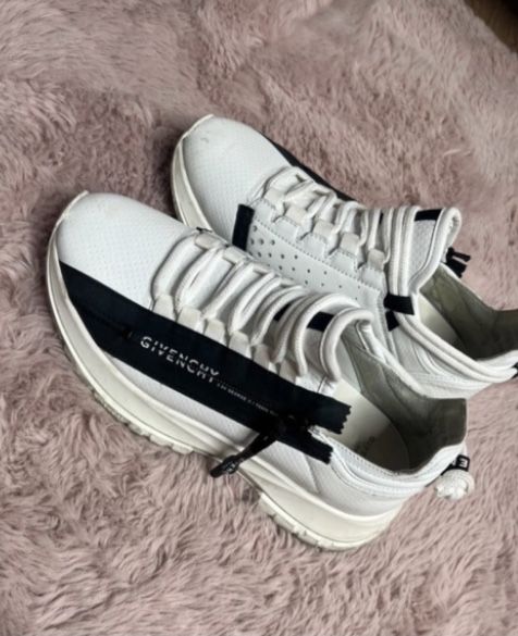 Adidas Campus, Michael Kors,Gant,Scotch&Soda,Under Armour, Balenciaga