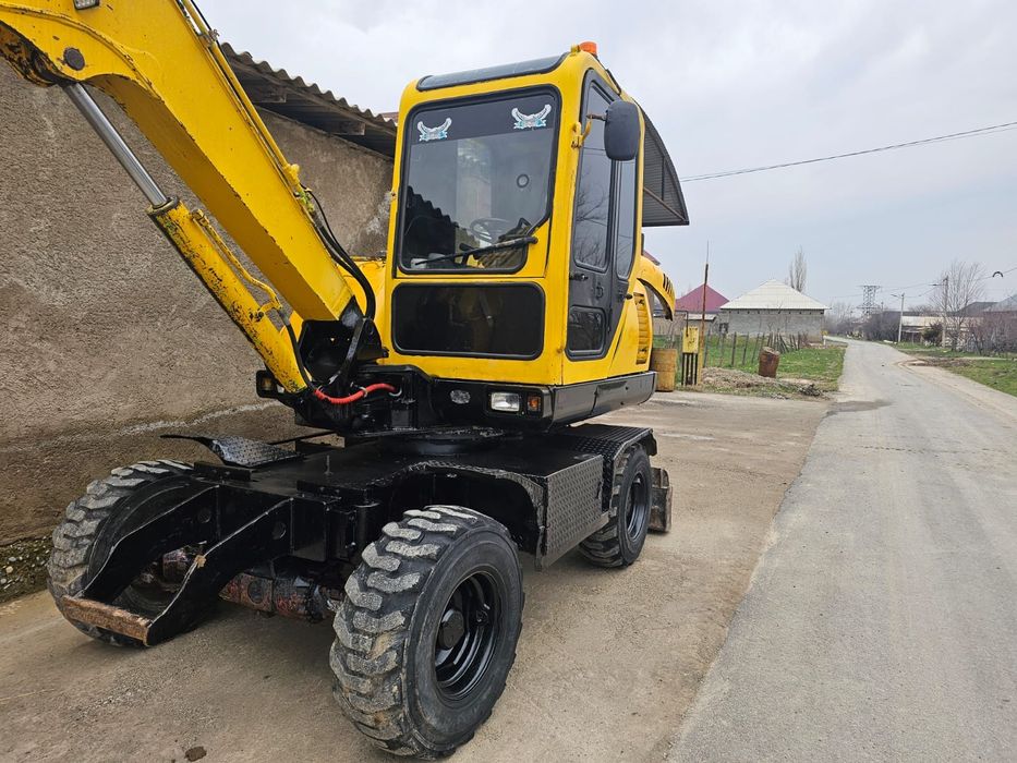 Колёсный экскаватор