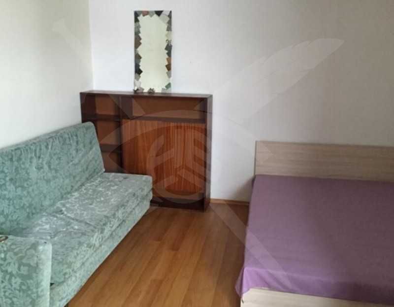 Дава се под наем Тристаен апартамент в Варна, Център - 95 кв.м за 775 € - Снимка #3