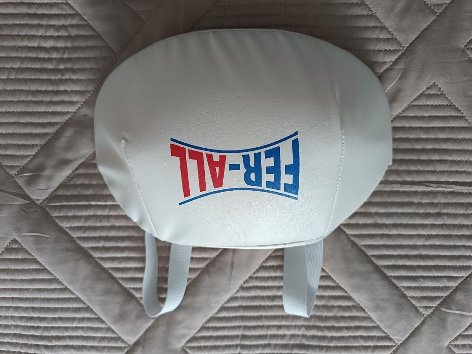 Нагрудник S для каратэ новый