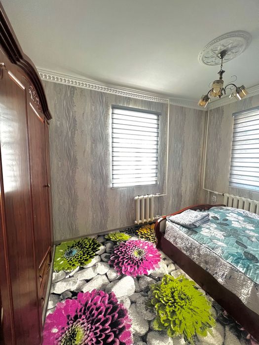 Сдается  суточна за 400. Тысяч сум. 2 х комнатная квартира метро Новза