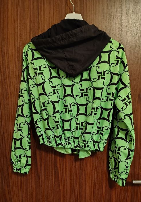 Зелено спорно яке