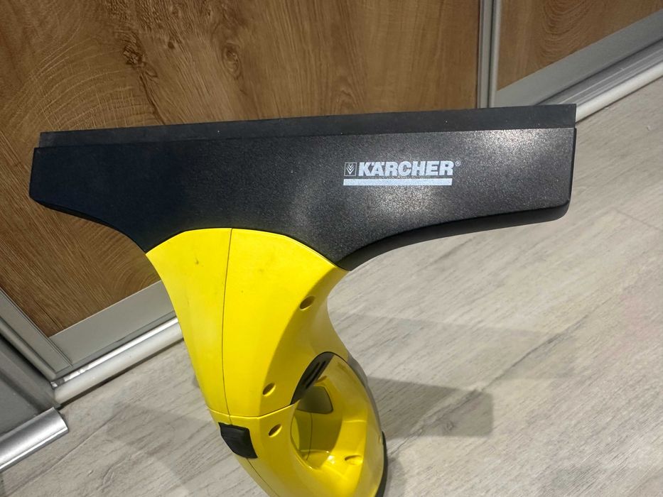 Уред за почистване на прозорци Karcher WV 2 Стъклочистачка