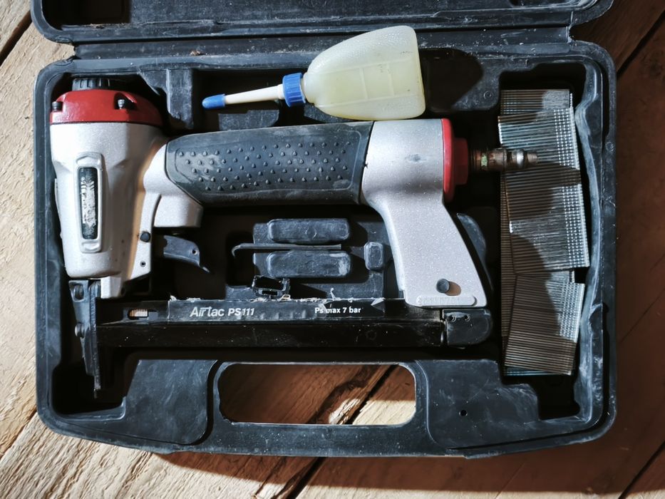 Pistol de batut capse pneumatic Rapid PS111