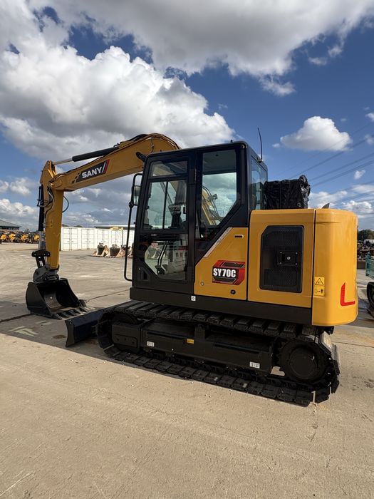 Excavtor Sany si Caterpillar   2026